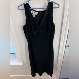 Gorgeous Vintage Evan Picone Classic Black Dress